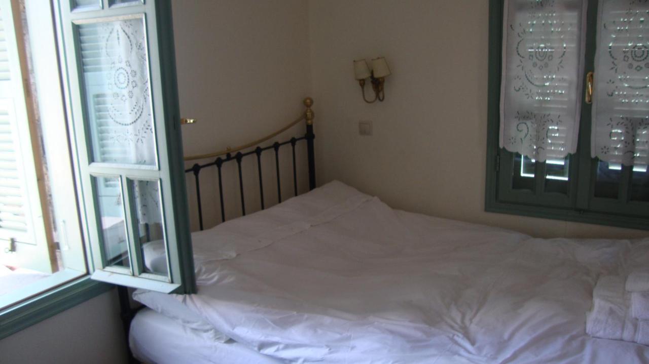 Oikia Alexandrou Traditional Inn Arnaia Værelse billede