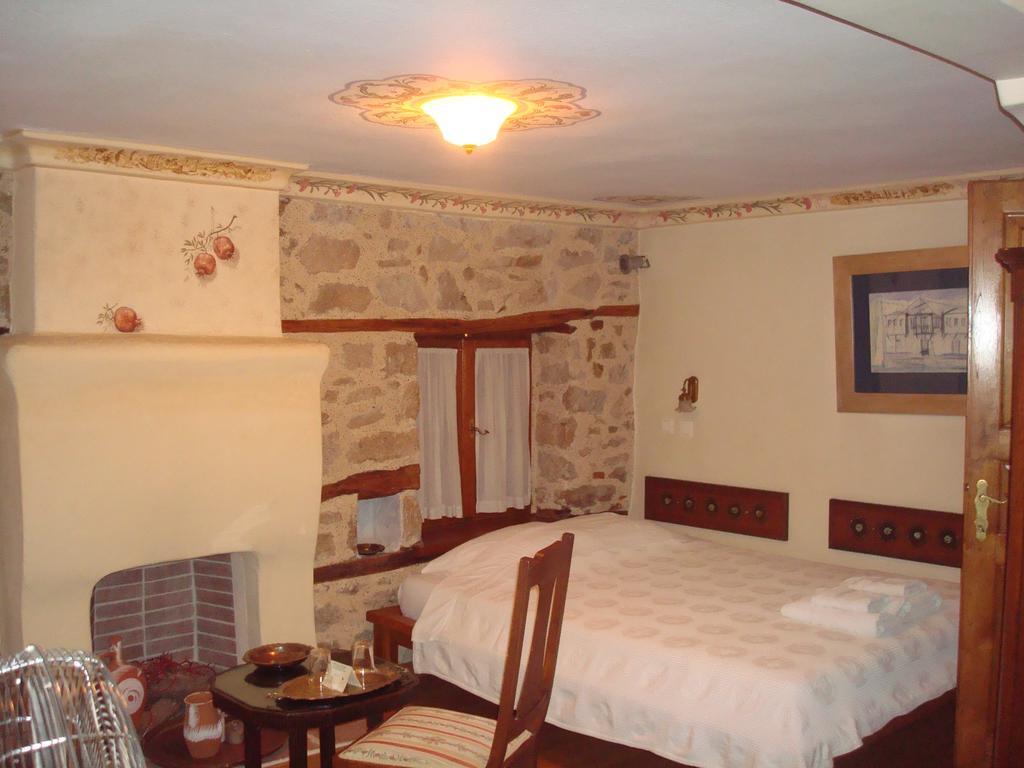 Oikia Alexandrou Traditional Inn Arnaia Eksteriør billede