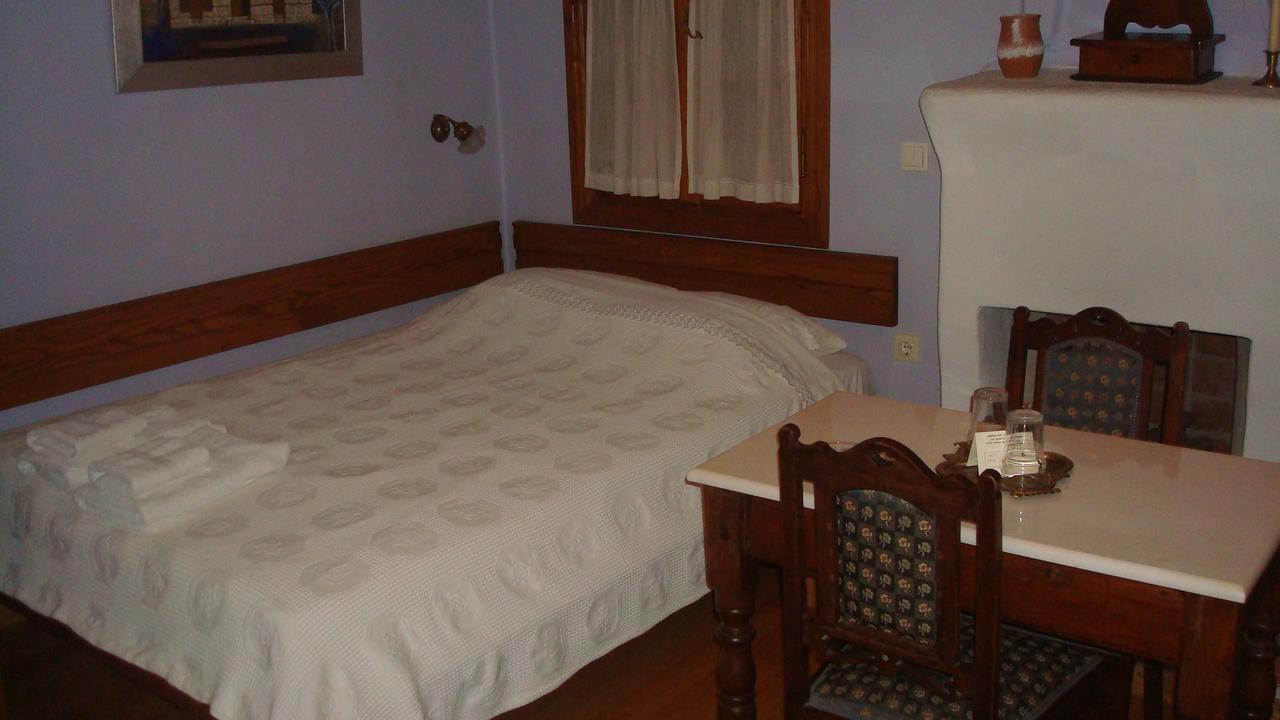 Oikia Alexandrou Traditional Inn Arnaia Eksteriør billede