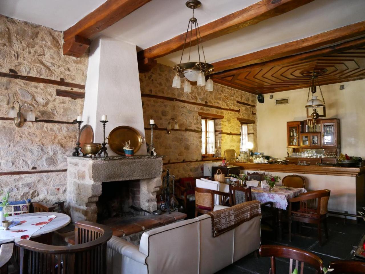 Oikia Alexandrou Traditional Inn Arnaia Eksteriør billede